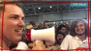 MikeShowSha aggredito al Romics 2015 [upl. by Lorn561]