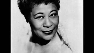 Ella Fitzgerald The Lady Is a Tramp Rodgers  Hart 1937  Lyrics [upl. by Nnaytsirk]