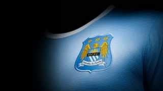 Manchester City le nouveau maillot saison 20132014 [upl. by Leicester]