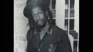 Gregory Isaacs  Gi Me 1980 [upl. by Lauhsoj355]