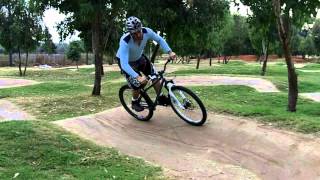 How to ride pumptrack  mountain biking skills [upl. by Ahtiuqal]