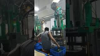 Single slide vertical injection molding machine for chip production machine [upl. by Hobey]