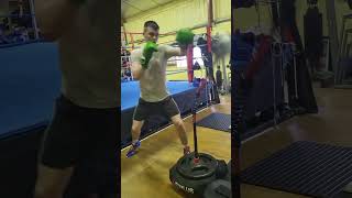 Aaron McKenna training with the KS3 Kewlus Cobra Bag boxing boxingtraining [upl. by Skippie]