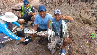 PESCANDO y preparando SUDADO de pescado en el Mar  fishing and cooking at sea [upl. by Nicko]