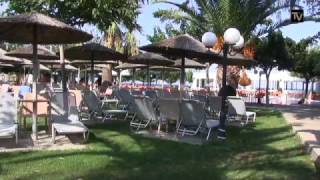 Die Poolanlage vom Corissia Beach Hotel in Georgioupolis September 2016 KretaCrete HD [upl. by Lesak559]