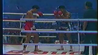 Nokweed Davy vs Issara Sakgreerin  1  2 [upl. by Lledroc]