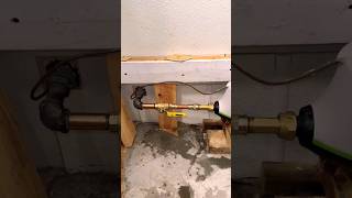 installed a new valve to fix the water leak in this home shorts plumbing [upl. by Helbonia]