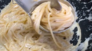 Spaghete cu piept de pui si sos gorgonzola [upl. by Agem112]