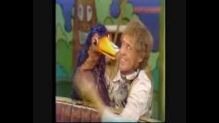 Rod Hull And Emu  Going To The Vets [upl. by Hassett570]