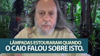 Lâmpadas estouraram quando o Caio falou sobre o demonismo na igreja [upl. by Dub788]