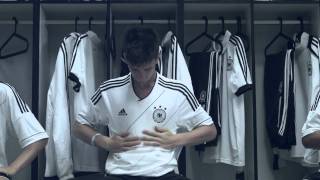 Reversed adidas football DFB Kampagne schneller ins trikot [upl. by Alvord]