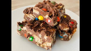 Rocky road with biscuits and MampMs  My Little Dutch Kitchen  New recipe [upl. by Vasti]