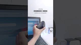 🖱 unboxing wireless ergonomic mouse  designed to reduce strain on the hand wrist and arm [upl. by Harimas]