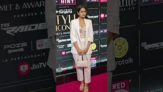 Ayesha Khan Arrive At Hungama Style Icone Awards 2024 ayeshakhan biggboss [upl. by Barrington]