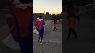 Sinterklaas aan het hakken op Sinterklaas Kapoentje hardstyle sinterklaas [upl. by Damiani]