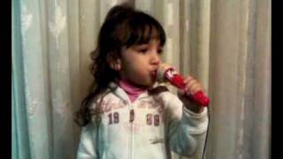 Giada canta quotPippi Calzelunghequot [upl. by Nimsaj]