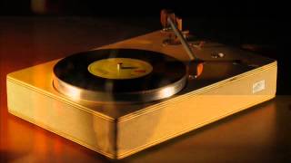 DIY Turntable and tonearm with built in valve preamp [upl. by Bosch976]