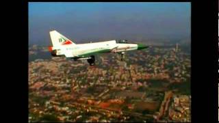 Tejas  First Flight  04 Jan 2001 [upl. by Nile513]