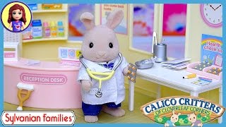 Sylvanian Families Calico Critters Country Doctor Set Up Review Play  Kids Toys [upl. by Yehudi]