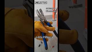 Pinza de Electricista 9quot  Kleintools tips hazlotumismo electricidad addlysatisfying flypツ [upl. by Coppock]