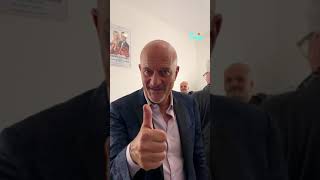 Claudio Bisio vi aspetta a Zelig  Zelig Shorts [upl. by Dearr]