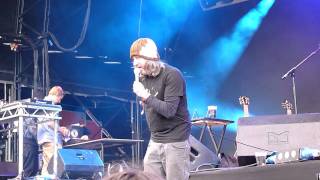 Badly Drawn Boy  Thunder Road Apple Cart Festival 2011 [upl. by Lewendal]