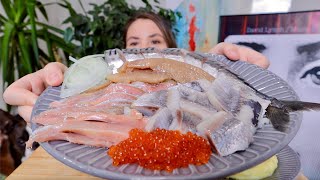 МУКБАНГ меня кинули на айфон СКУМБРИЯ ИКРА ГОРБУША СЕЛЕДОЧКА пюрешка mukbang рыбный [upl. by Kizzie745]