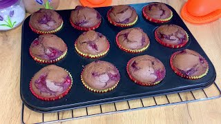 Chocolate Cherry cupcakes Quickly and Easy  How to make cupcakes [upl. by Graces]