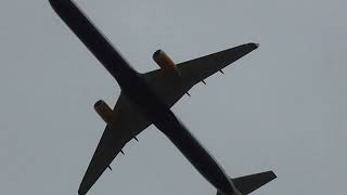 Icelandair B757308 London Heathrow Southern Runway Departure [upl. by Sissy636]