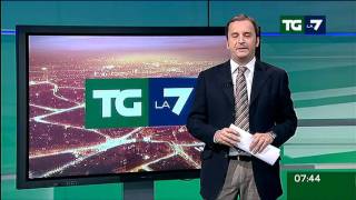 Tg La7  Edizione delle ore 0730 del 13112011 [upl. by Yllehs]