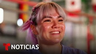 La mejor gimnasta de México tiene una increíble historia de empeño y superación  Noticias Telemundo [upl. by Imelida402]