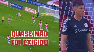 ROCHET FEZ UMA DEFESAÇA  Sergio Rochet vs Cuiabá [upl. by Areehs174]