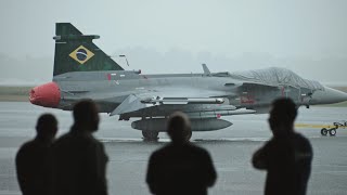 Gripen é testado em alta temperatura e umidade [upl. by Eiramanit363]