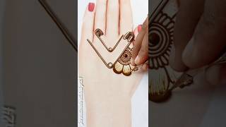 Easy Simple Mehndi Design Using Safety Pin 📍 mehndidesigns youtubeshorts easymehndi viralshort [upl. by Enitsuj]