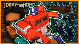 A little overrated Missing Link OPTIMUS PRIME Transformers Review [upl. by Peednas]