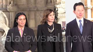 G7 Turismo foto di famiglia dei ministri sotto la Loggia dei Lanzi a Firenze [upl. by Syl53]