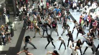 Flashmob Bahnhof Nürnberg [upl. by Blanka368]