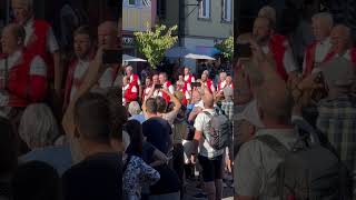 Appenzeller Jodelclub und Kuhglocken appenzell jodel kuhglocken switzerland  Parade [upl. by Thetes]