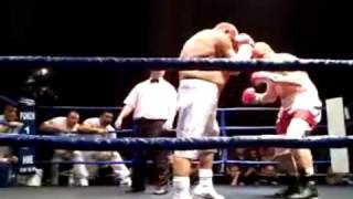 Essex Boy Carlton Leach v Tony Denham Boxing match [upl. by Loleta]