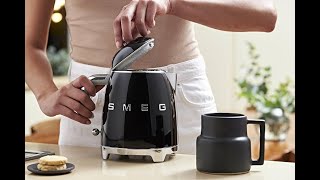 Bouilloire SMEG 17 litres Noir matt [upl. by Annora]