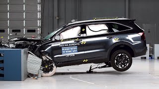 기아 쏘렌토  MQ4 PE 2025 MY IIHS 업데이트 부분정면 충돌테스트 [upl. by Bowman]