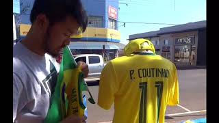 ブラジルの道端でサッカーブラジル代表🇧🇷のユニフォーム買ってみた。comprei uma camisa da seleção brasileira na rua [upl. by Hollie]