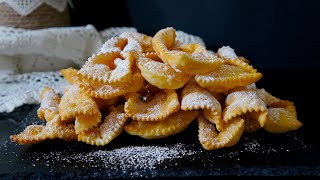 CHIACCHIERE DI CARNEVALE FRIABILI E BOLLOSE I Le Ricette di TerroreSplendore [upl. by Orutra446]