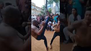 Pezão x Mestre Cobrinha capoeira berimbau capoeirarepublica viralshort video [upl. by Enytsuj]