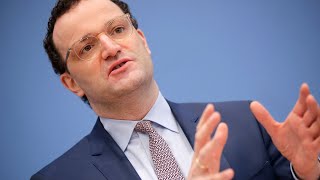 Gesundheitsminister Jens Spahn „Wir sind auf dem Weg raus aus der Pandemie“ [upl. by Ahsiuqet]