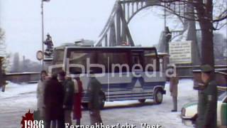 Agentenaustausch auf der Glienicker Brücke 1986 [upl. by Anitsrik]