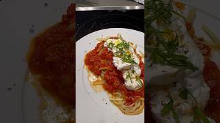 Quick n’ Easy 🍝😋 Schnelle Spaghetti mit Tomatensoße und etwas Burrata rezeptvideo cooking fyp [upl. by Eniretac]