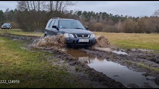 Honda CRV in Mud Off road AT tire amp Suzuki Grand Vitara [upl. by Aylat]