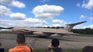 Handley Page Victor XM715 quotTeasin Tinaquot Bruntingthorpe 250514 [upl. by Wehtam]