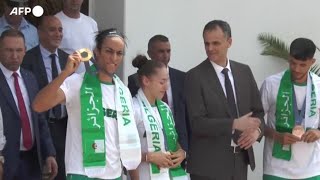 Imane Khelif pugile medaglia doro olimpica viene accolta allaeroporto di Algeri [upl. by Marlee]